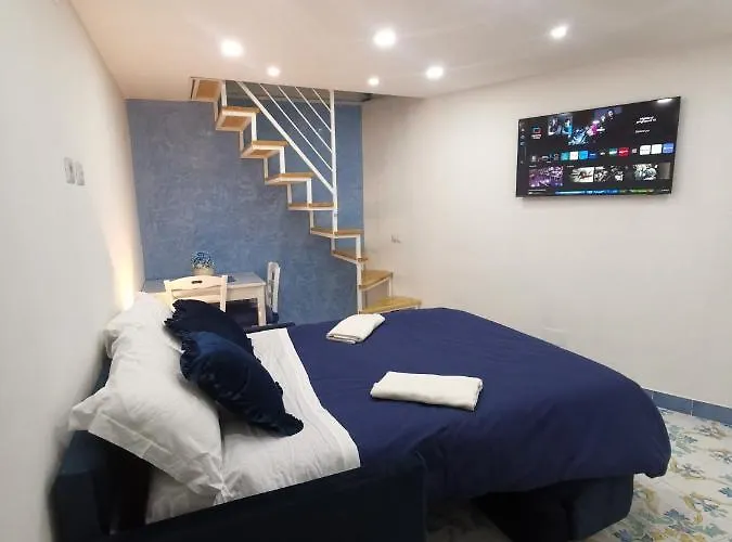 فندق Domus Myosotis نابولي